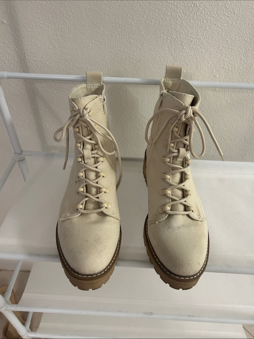 Universal Thread Cream Lace-Up Combat Boots